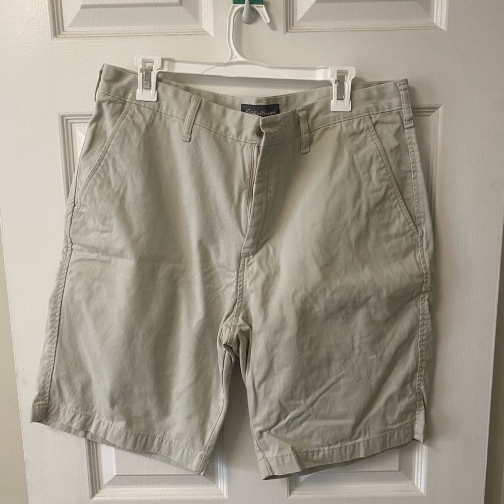 Khaki Eddie Bauer shorts size 36. Good condition!